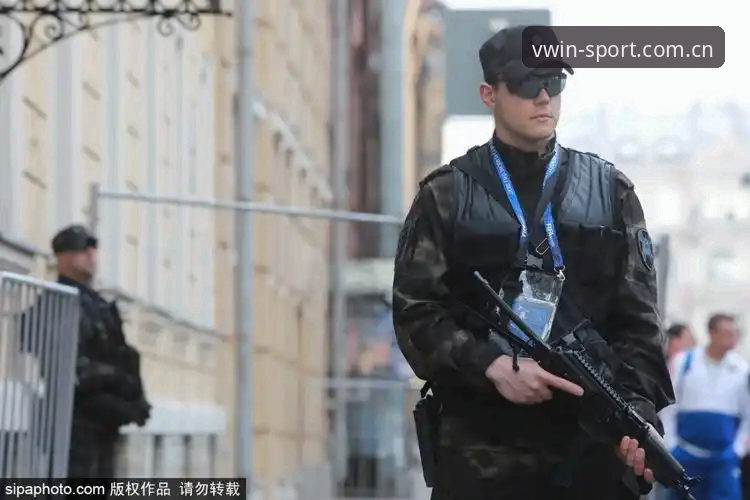 世界杯安保变局解读：英警员赴美人数锐减的台前幕后